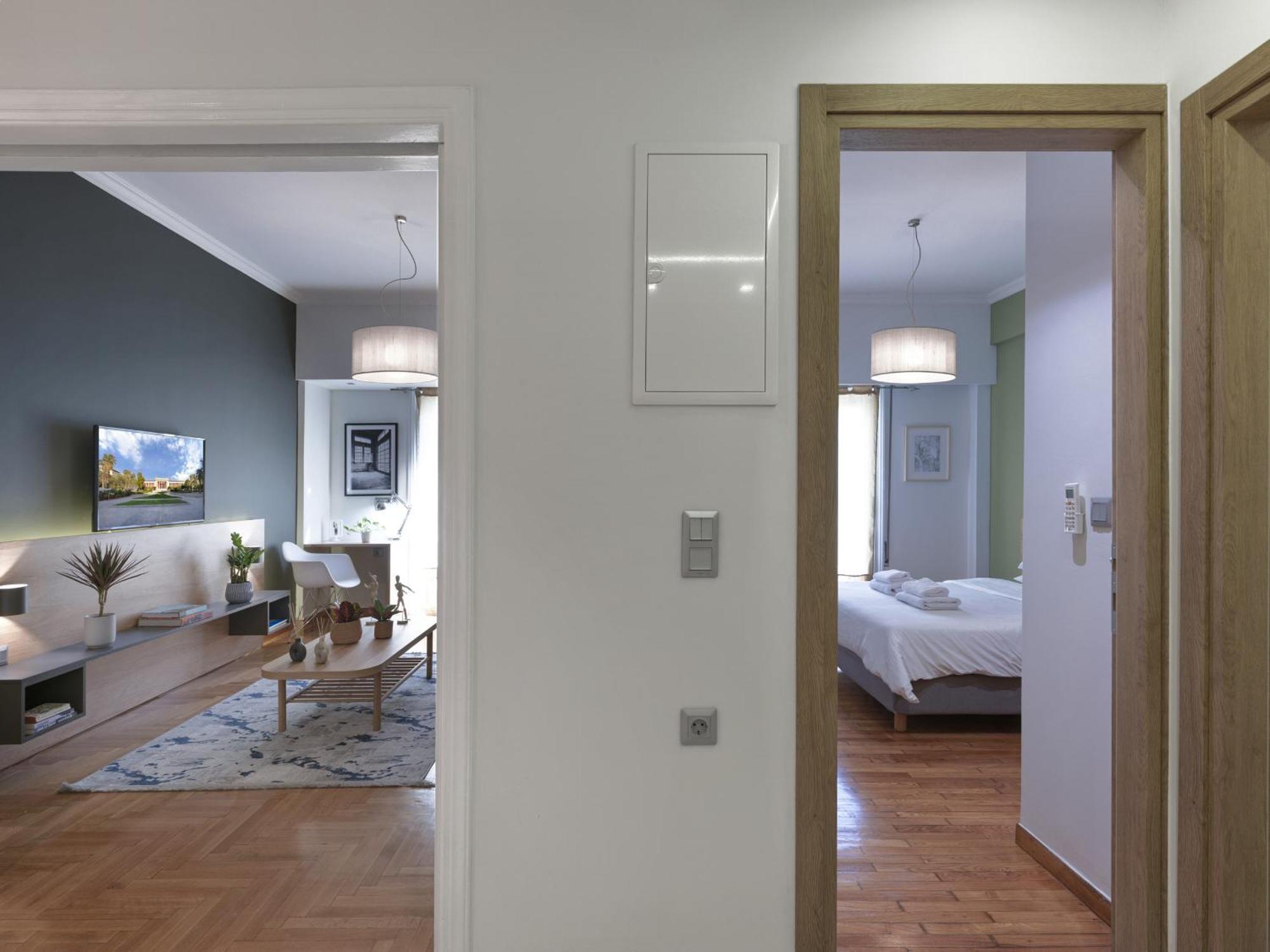 Apartamento Modern Haven Near Archaeological Museum Atenas Exterior foto