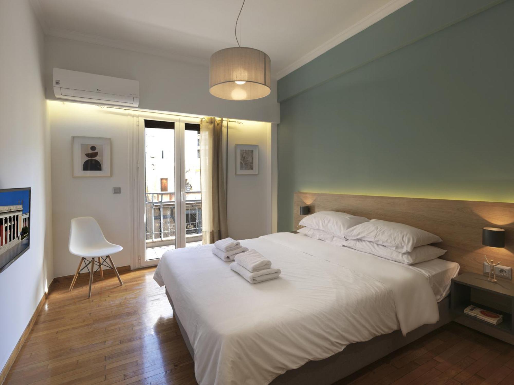 Apartamento Modern Haven Near Archaeological Museum Atenas Exterior foto